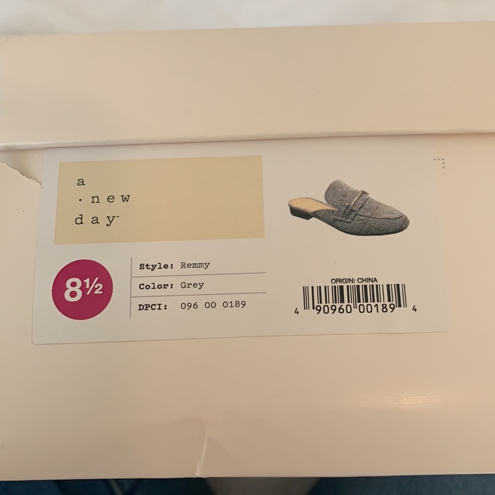 A New Day Remmy Grey Mule. - Picture 2 of 11